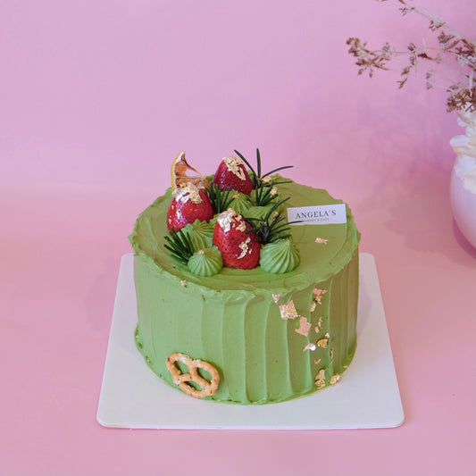 Matcha Strawberry Cake