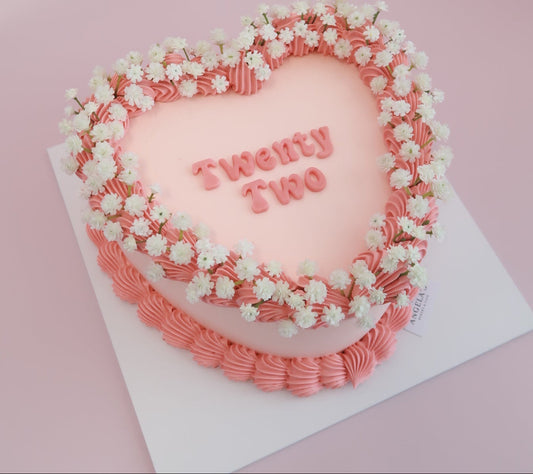 Daisy Heart Cake